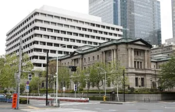 日銀物価見通し上方修正へ