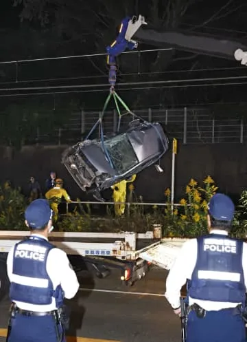 JR筑肥線で列車と車衝突