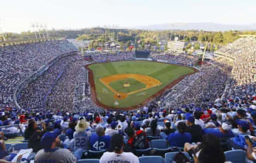 大谷入団会見は日本時間15日朝