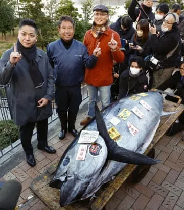 大間産クロマグロに1億1千万円