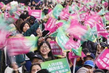 台湾総統選、与党リード