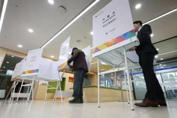 韓国総選挙の事前投票開始