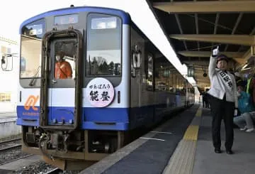 のと鉄道、3カ月ぶり全線再開