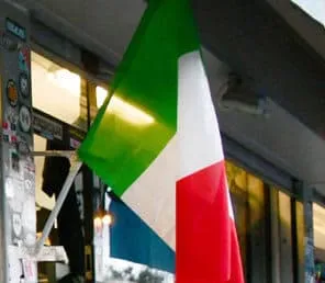 イタリアで邦人暴行受け意識不明