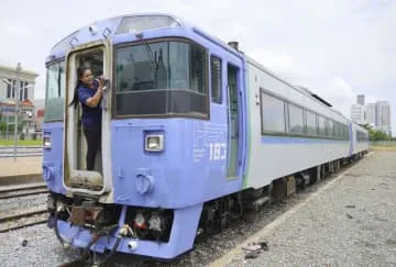 日本の列車、カンボジアで再出発