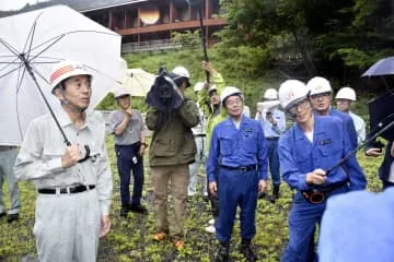 静岡知事「自然を守り工事」強調