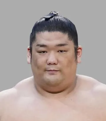 尊富士は「2週間の加療」で休場