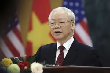 グエン・フー・チョン書記長死去