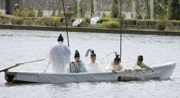 大阪の夏告げる天神祭開幕