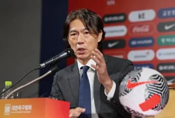 韓国代表、洪明甫新監督が会見