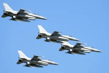 F16、ウクライナに到着