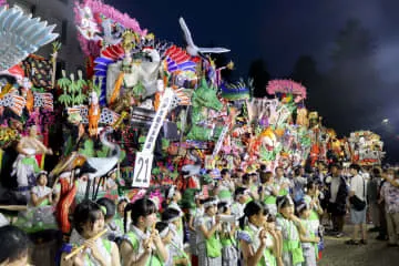 青森「八戸三社大祭」始まる