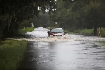 米南部で熱帯暴風雨、6人死亡