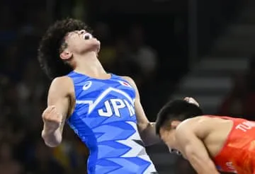 清岡が決勝進出、鏡は準決勝へ