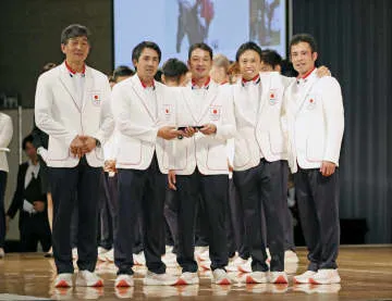 「初老ジャパン」に団長賞