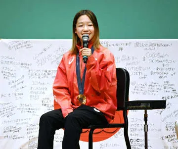 金メダル報告会に市民1000人