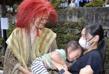 椎出厳島神社、祈願で舞奉納