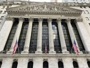 NY株反発、55ドル高