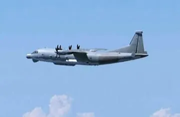 中国軍機の領空侵犯を初確認