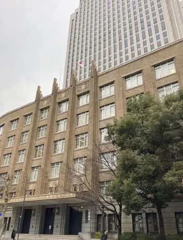 学校内に「居場所」設置46％