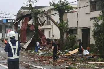 台風10号、四国や本州を縦断か