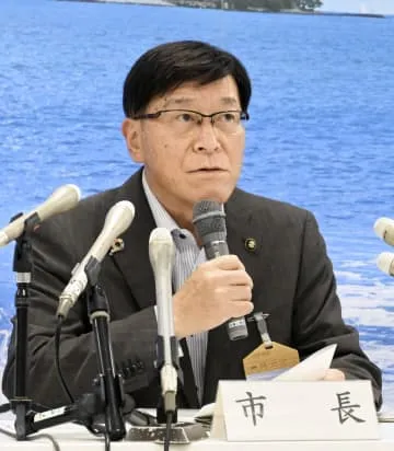 富山・氷見市長、11月に辞職へ