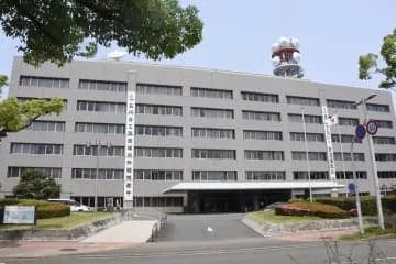 川に転落か、80代男性死亡
