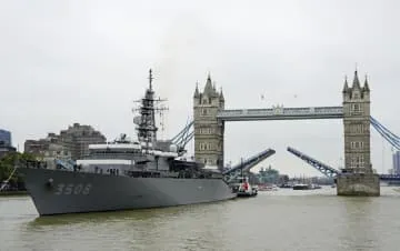 海自練習艦がロンドン寄港