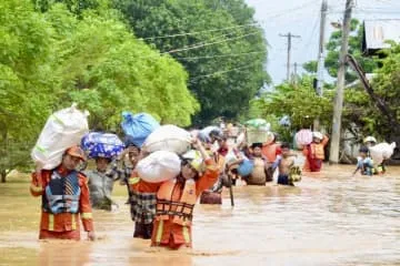 ミャンマー洪水、100人死亡か