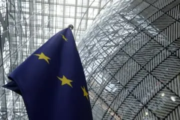 EU、屋外施設にも禁煙拡大提案