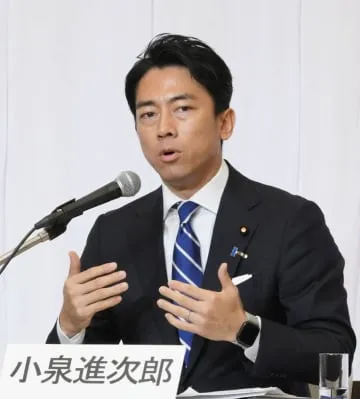 小泉氏、解雇規制の賛否選ばず