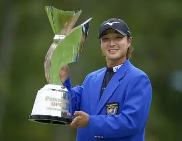 平田が逆転で今季4勝目