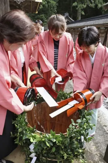 熊野本宮大社で「献湯祭」