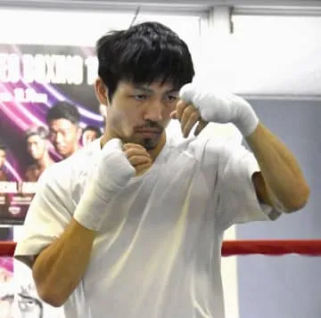ユーリ阿久井、静かに闘志