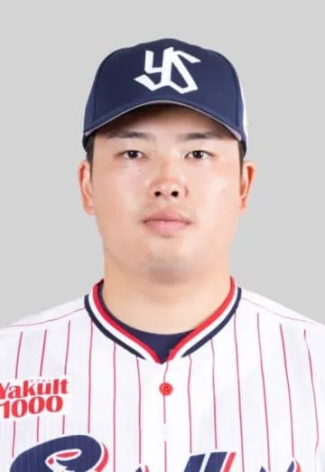 ヤクルト村上、右足親指骨折