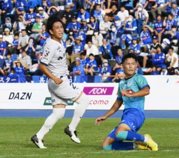 横浜FC首位、清水2位に