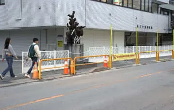 富士山撮影スポットの柵増設