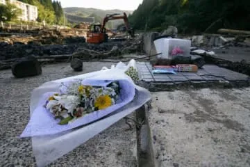 能登豪雨1カ月、輪島で黙とう