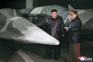 金正恩氏、ICBM基地を視察