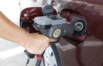 ガソリン価格、174円90銭