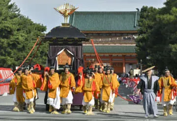 秋の京都で「時代祭」