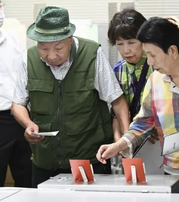 袴田さん、衆院選で期日前投票