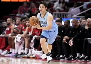 河村、NBA初出場で1アシスト