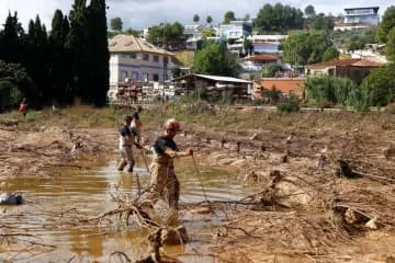 スペイン水害死者200人超