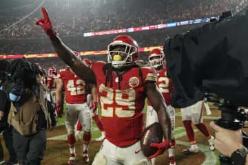 NFL、チーフスが無傷の8連勝