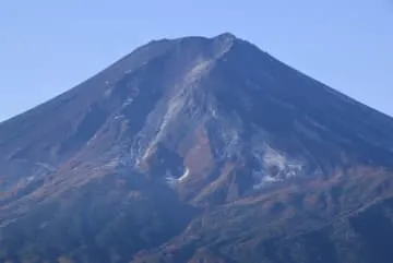 富士山で最も遅い初冠雪