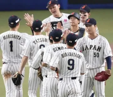 日本、連覇へ白星発進