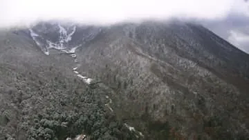 鳥取・大山で初冠雪確認