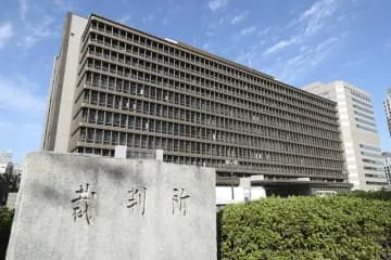 名義貸しの元弁護士に有罪、大阪