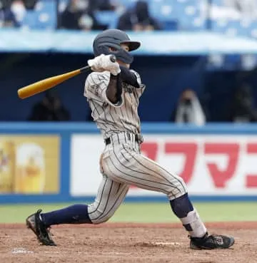 横浜、敦賀気比が4強